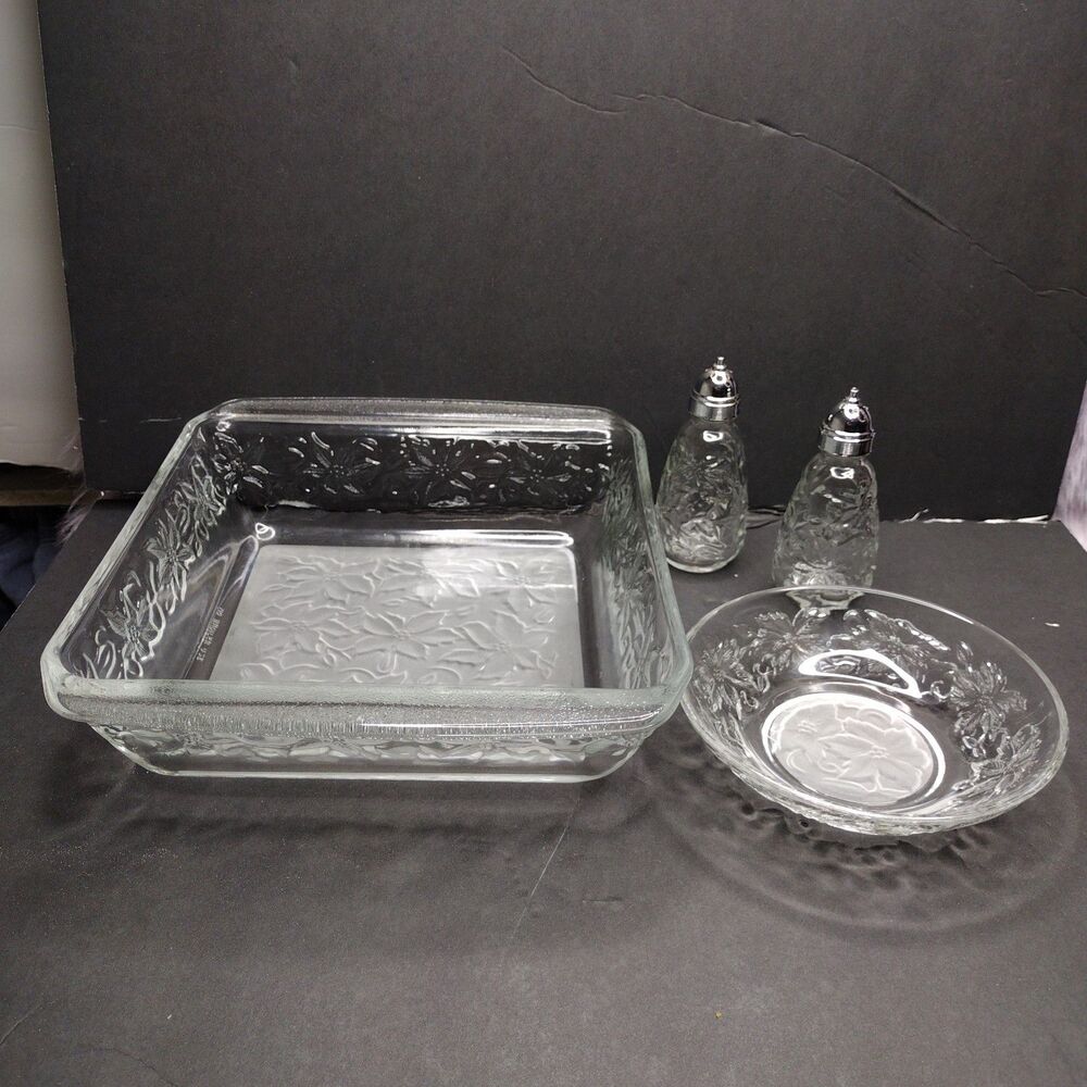 Princess House Fantasia Poinsettia Casserole Baking Dish, Bowl, Salt & Pepper